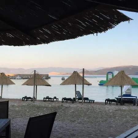 公寓 Mavri 里斯卡