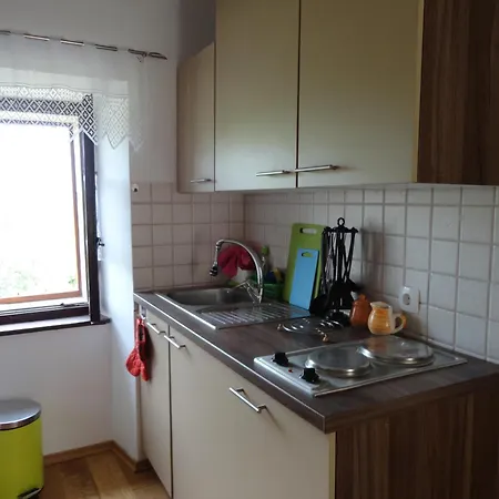 Apartment Mavri *